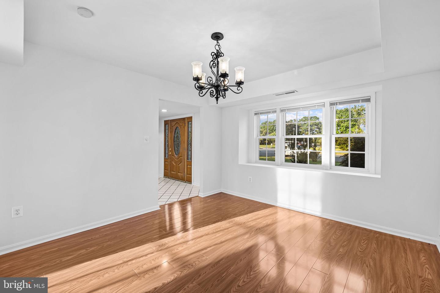 4001 MIDDLE RIDGE DR, FAIRFAX, Virginia 22033, 4 Bedrooms Bedrooms, ,2 BathroomsBathrooms,Residential,For sale,4001 MIDDLE RIDGE DR,VAFX2274160 MLS # VAFX2274160