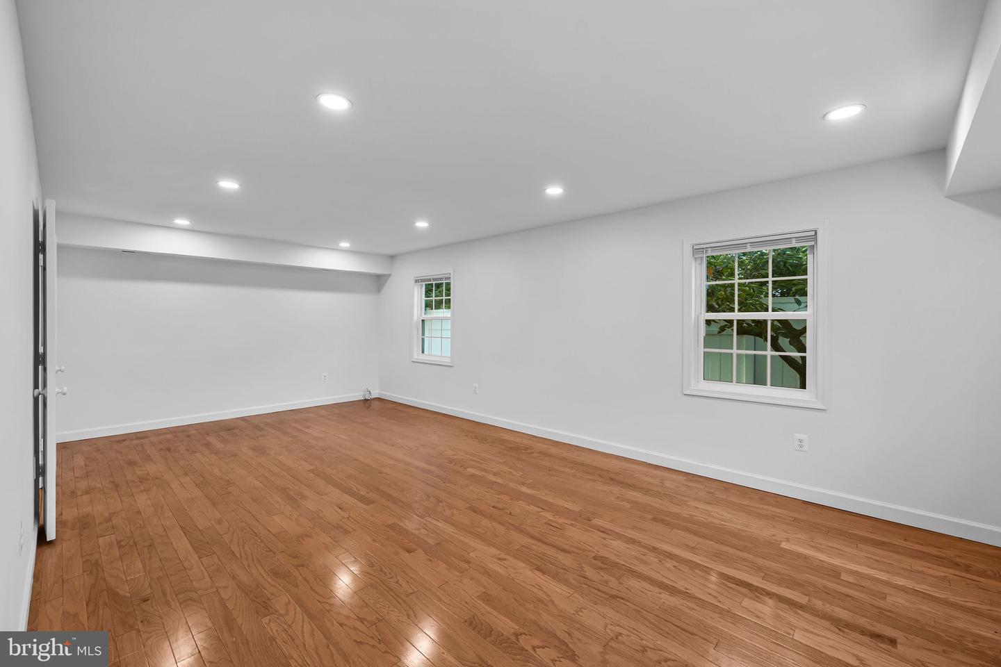 4001 MIDDLE RIDGE DR, FAIRFAX, Virginia 22033, 4 Bedrooms Bedrooms, ,2 BathroomsBathrooms,Residential,For sale,4001 MIDDLE RIDGE DR,VAFX2274160 MLS # VAFX2274160