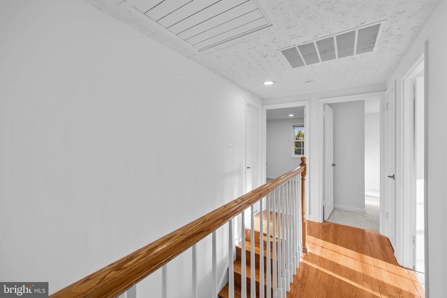 4001 MIDDLE RIDGE DR, FAIRFAX, Virginia 22033, 4 Bedrooms Bedrooms, ,2 BathroomsBathrooms,Residential,For sale,4001 MIDDLE RIDGE DR,VAFX2274160 MLS # VAFX2274160