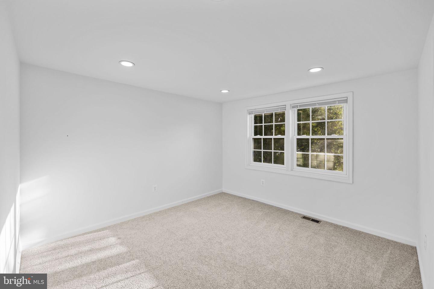 4001 MIDDLE RIDGE DR, FAIRFAX, Virginia 22033, 4 Bedrooms Bedrooms, ,2 BathroomsBathrooms,Residential,For sale,4001 MIDDLE RIDGE DR,VAFX2274160 MLS # VAFX2274160