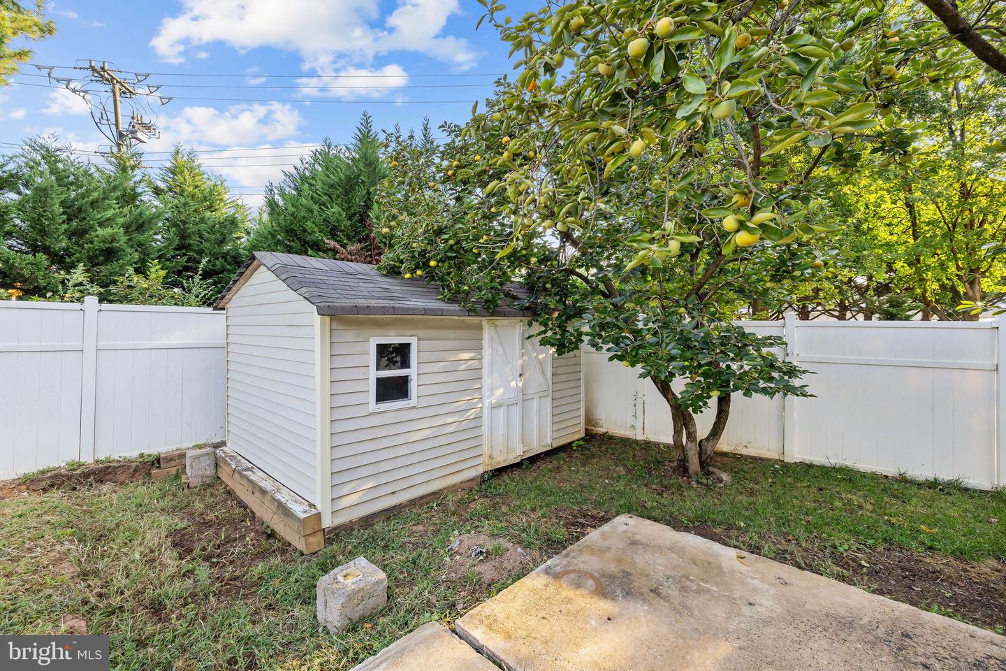 4001 MIDDLE RIDGE DR, FAIRFAX, Virginia 22033, 4 Bedrooms Bedrooms, ,2 BathroomsBathrooms,Residential,For sale,4001 MIDDLE RIDGE DR,VAFX2274160 MLS # VAFX2274160