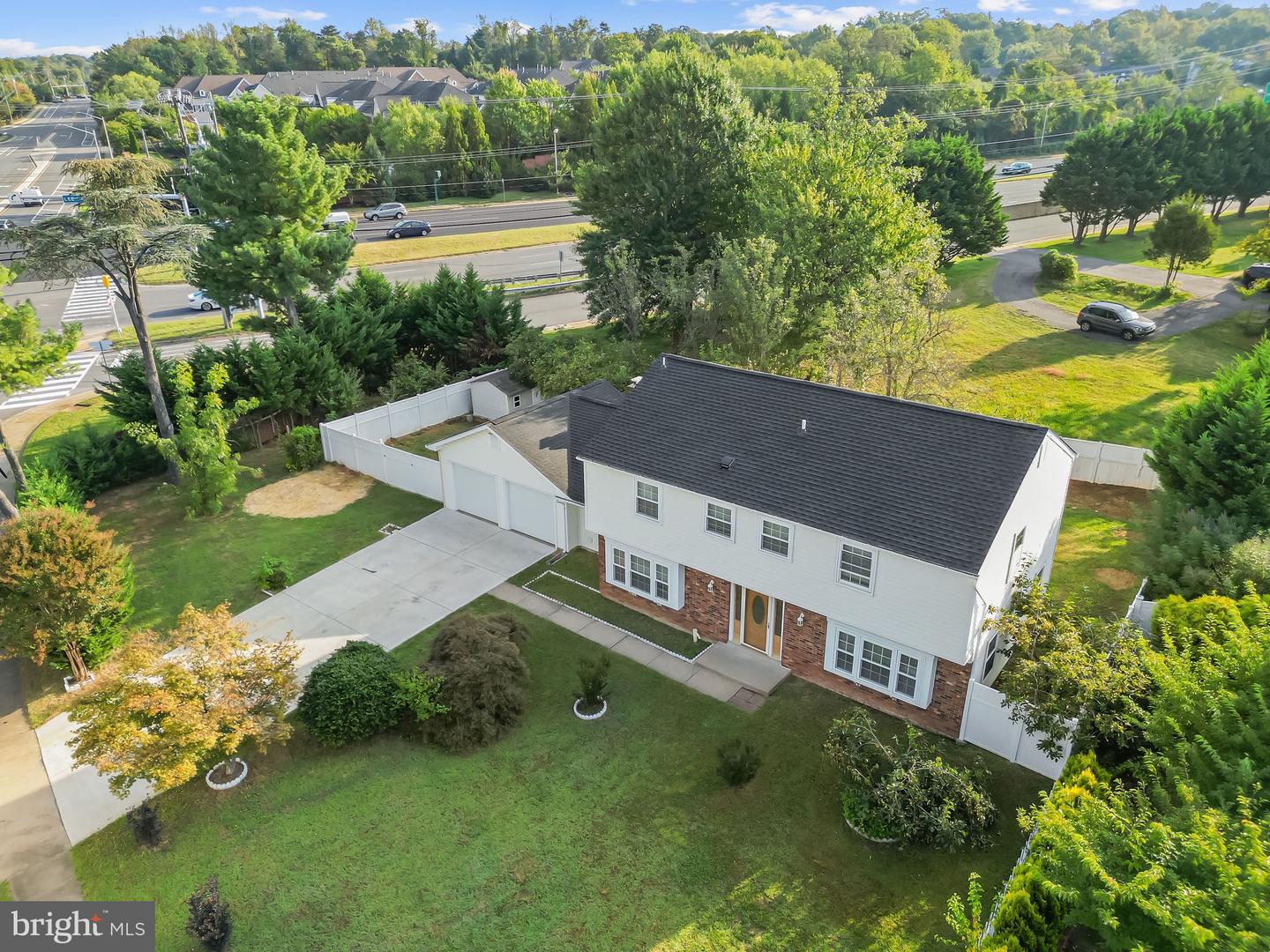 4001 MIDDLE RIDGE DR, FAIRFAX, Virginia 22033, 4 Bedrooms Bedrooms, ,2 BathroomsBathrooms,Residential,For sale,4001 MIDDLE RIDGE DR,VAFX2274160 MLS # VAFX2274160