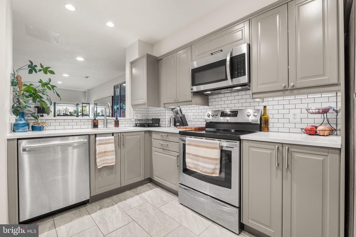 907 S ROLFE ST #1-A, ARLINGTON, Virginia 22204, 2 Bedrooms Bedrooms, ,2 BathroomsBathrooms,Residential,For sale,907 S ROLFE ST #1-A,VAAR2064872 MLS # VAAR2064872 907 S ROLFE ST #1-A, ARLINGTON, Virginia 22204, 2 Bedrooms Bedrooms, ,2 BathroomsBathrooms,Residential,For sale,907 S ROLFE ST #1-A,VAAR2064872 MLS # VAAR2064872