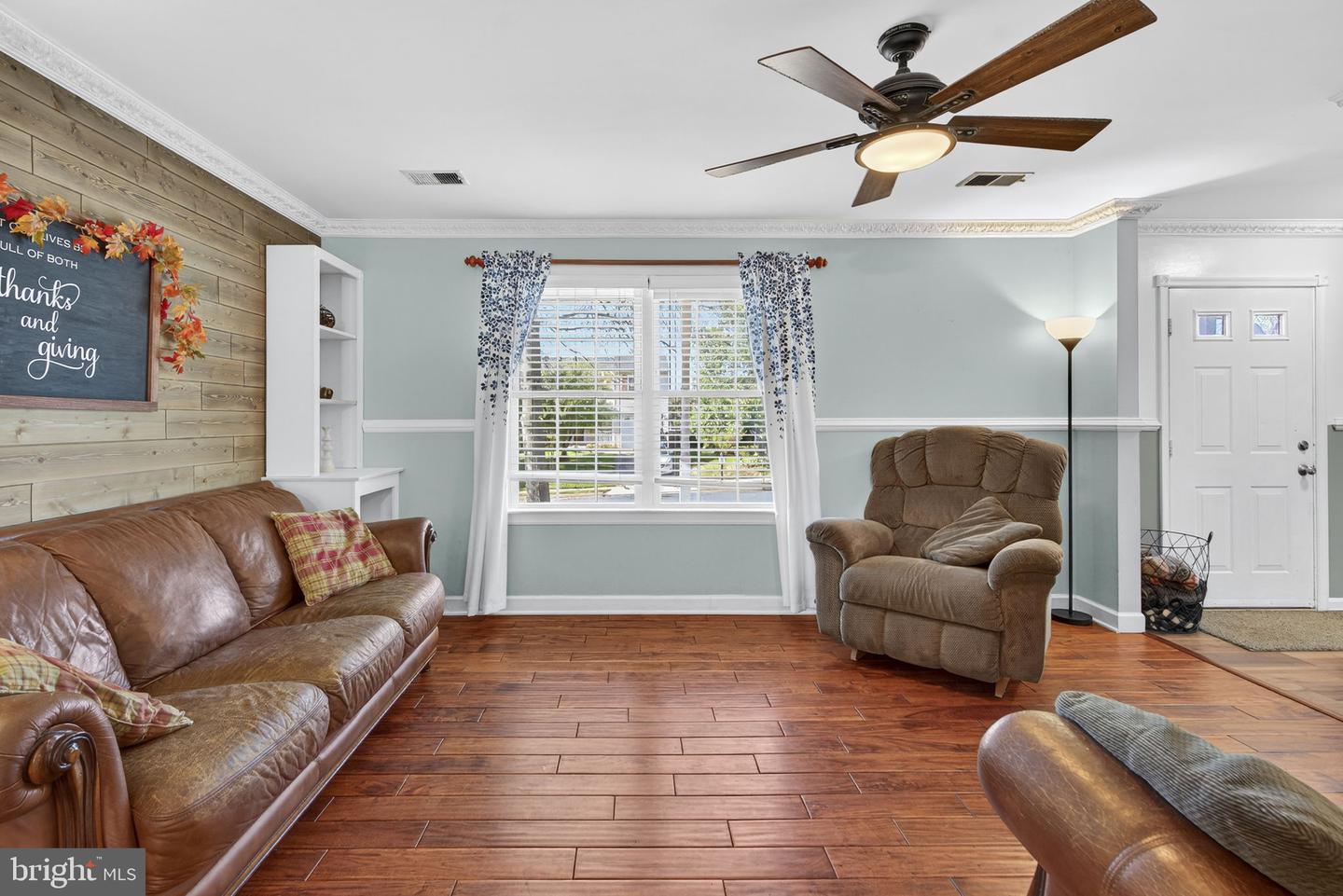 27 MILLS CT, LOVETTSVILLE, Virginia 20180, 4 Bedrooms Bedrooms, ,3 BathroomsBathrooms,Residential,For sale,27 MILLS CT,VALO2108832 MLS # VALO2108832