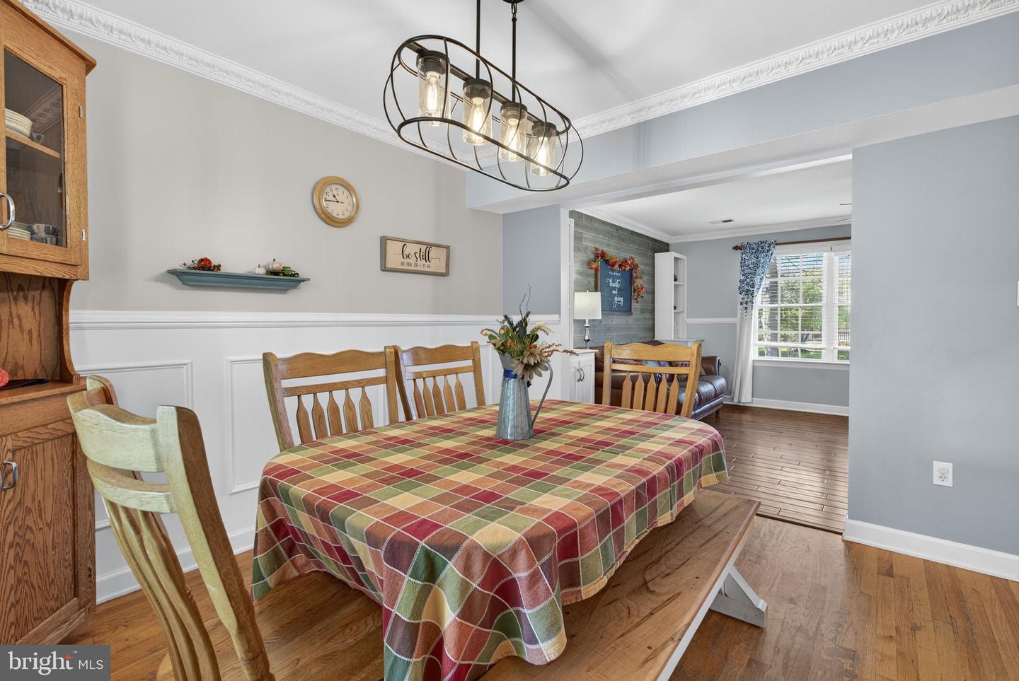 27 MILLS CT, LOVETTSVILLE, Virginia 20180, 4 Bedrooms Bedrooms, ,3 BathroomsBathrooms,Residential,For sale,27 MILLS CT,VALO2108832 MLS # VALO2108832