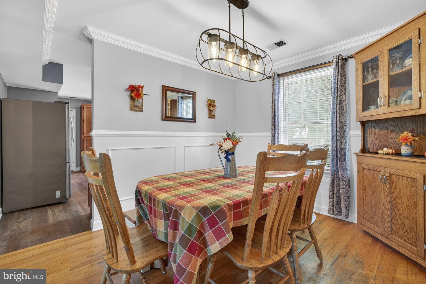 27 MILLS CT, LOVETTSVILLE, Virginia 20180, 4 Bedrooms Bedrooms, ,3 BathroomsBathrooms,Residential,For sale,27 MILLS CT,VALO2108832 MLS # VALO2108832