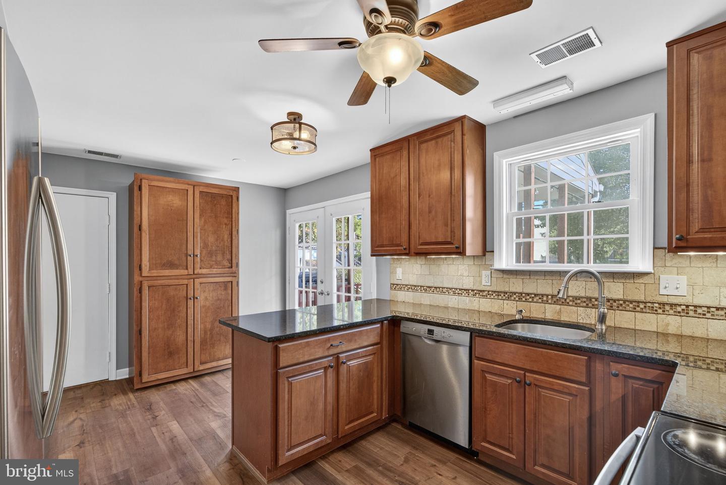 27 MILLS CT, LOVETTSVILLE, Virginia 20180, 4 Bedrooms Bedrooms, ,3 BathroomsBathrooms,Residential,For sale,27 MILLS CT,VALO2108832 MLS # VALO2108832
