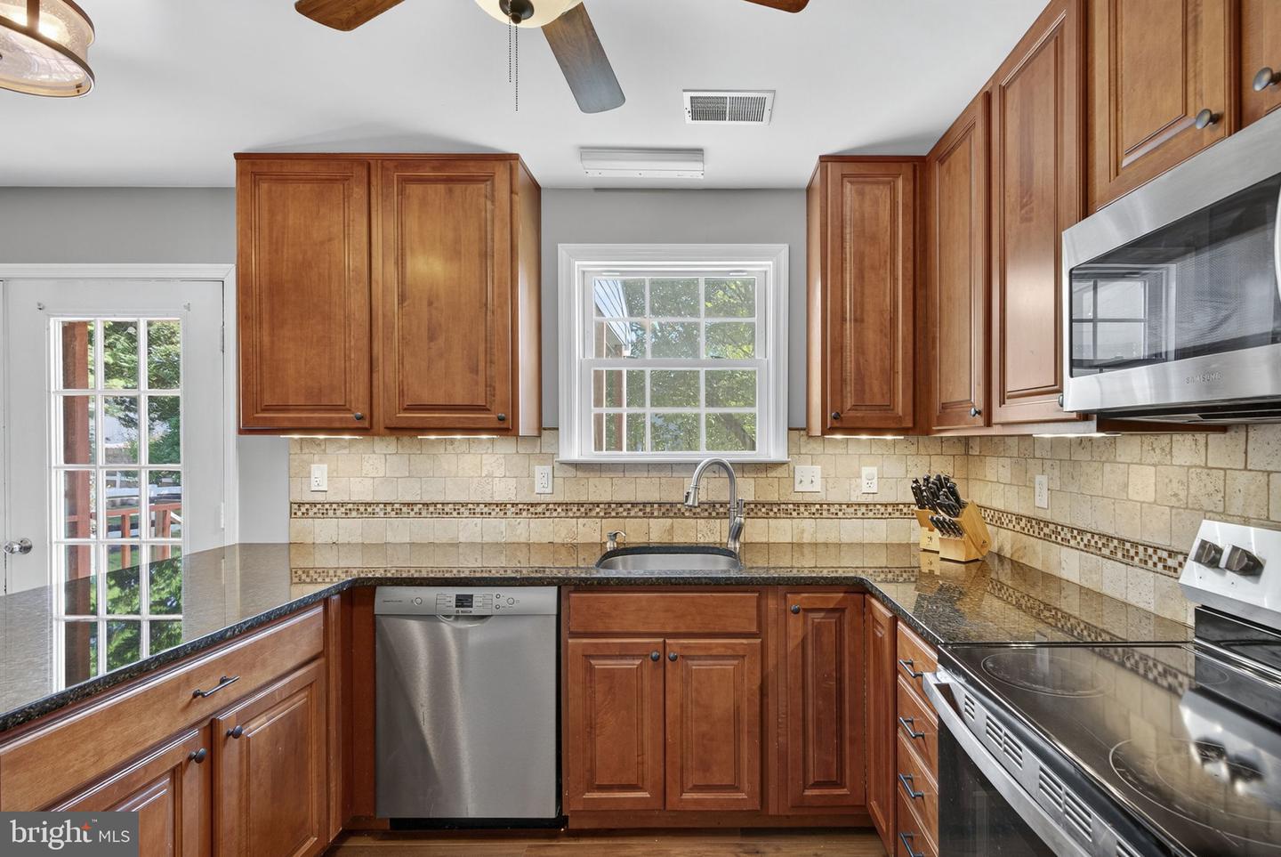 27 MILLS CT, LOVETTSVILLE, Virginia 20180, 4 Bedrooms Bedrooms, ,3 BathroomsBathrooms,Residential,For sale,27 MILLS CT,VALO2108832 MLS # VALO2108832
