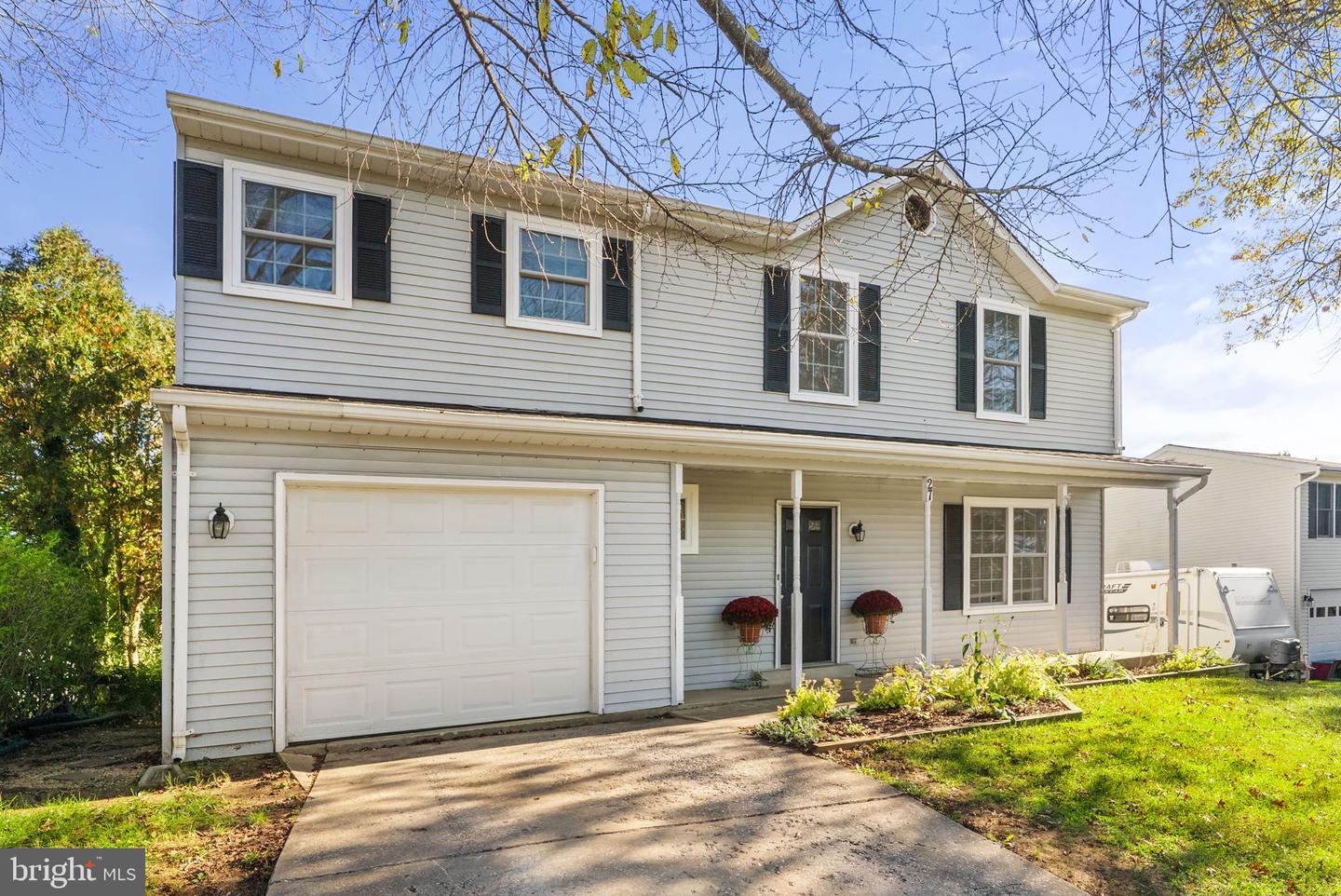 27 MILLS CT, LOVETTSVILLE, Virginia 20180, 4 Bedrooms Bedrooms, ,3 BathroomsBathrooms,Residential,For sale,27 MILLS CT,VALO2108832 MLS # VALO2108832