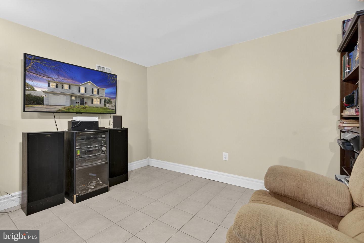 27 MILLS CT, LOVETTSVILLE, Virginia 20180, 4 Bedrooms Bedrooms, ,3 BathroomsBathrooms,Residential,For sale,27 MILLS CT,VALO2108832 MLS # VALO2108832