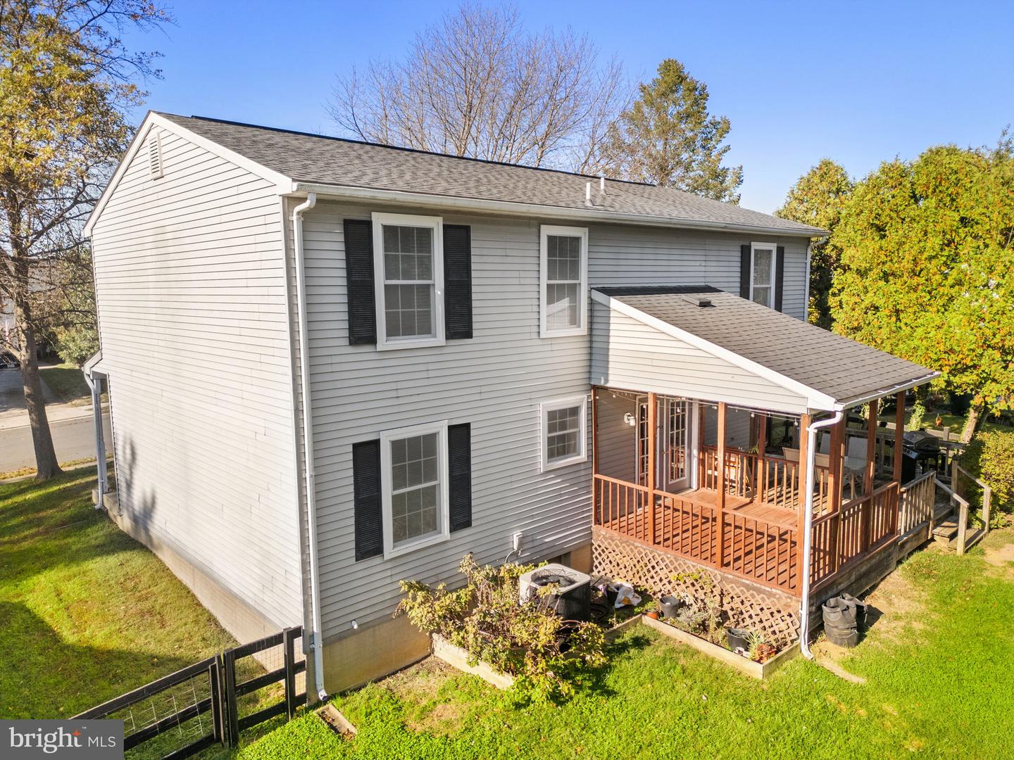 27 MILLS CT, LOVETTSVILLE, Virginia 20180, 4 Bedrooms Bedrooms, ,3 BathroomsBathrooms,Residential,For sale,27 MILLS CT,VALO2108832 MLS # VALO2108832