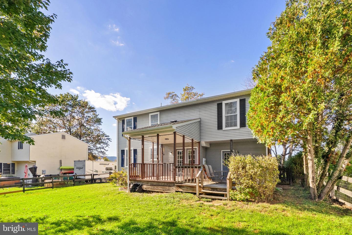 27 MILLS CT, LOVETTSVILLE, Virginia 20180, 4 Bedrooms Bedrooms, ,3 BathroomsBathrooms,Residential,For sale,27 MILLS CT,VALO2108832 MLS # VALO2108832