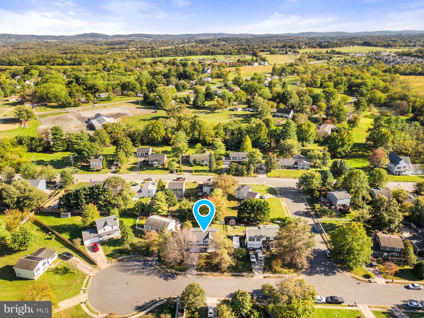 27 MILLS CT, LOVETTSVILLE, Virginia 20180, 4 Bedrooms Bedrooms, ,3 BathroomsBathrooms,Residential,For sale,27 MILLS CT,VALO2108832 MLS # VALO2108832