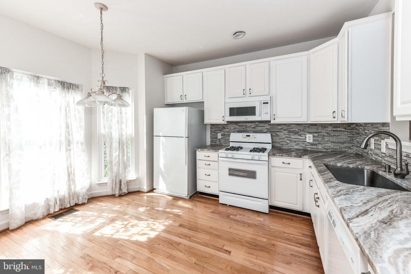 3819 DOMINION MILL DR, ALEXANDRIA, Virginia 22304, 3 Bedrooms Bedrooms, ,2 BathroomsBathrooms,Residential,For sale,3819 DOMINION MILL DR,VAAX2050776 MLS # VAAX2050776