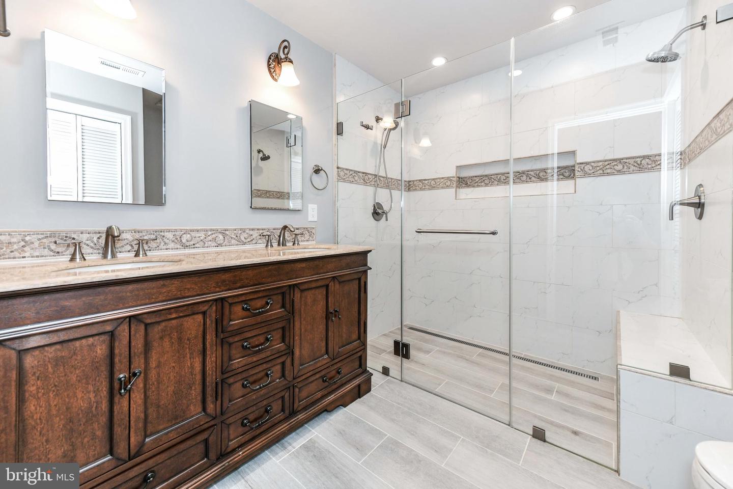 3819 DOMINION MILL DR, ALEXANDRIA, Virginia 22304, 3 Bedrooms Bedrooms, ,2 BathroomsBathrooms,Residential,For sale,3819 DOMINION MILL DR,VAAX2050776 MLS # VAAX2050776