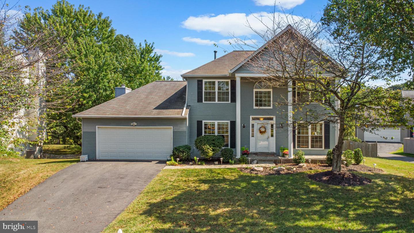12127 EDDYSPARK DR, HERNDON, Virginia 20170, 5 Bedrooms Bedrooms, ,3 BathroomsBathrooms,Residential,For sale,12127 EDDYSPARK DR,VAFX2274002 MLS # VAFX2274002