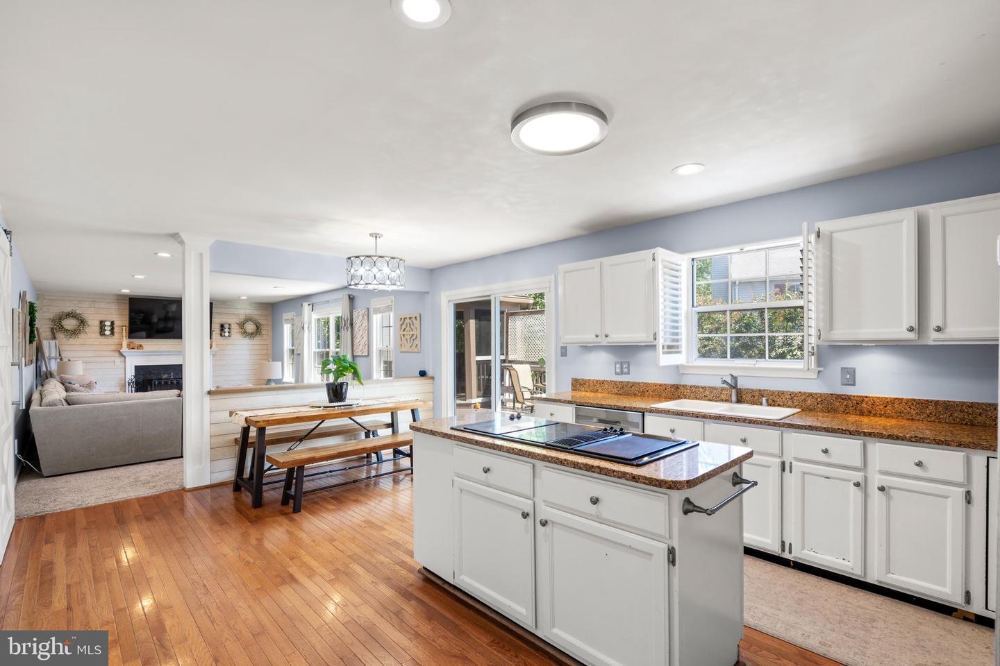 12127 EDDYSPARK DR, HERNDON, Virginia 20170, 5 Bedrooms Bedrooms, ,3 BathroomsBathrooms,Residential,For sale,12127 EDDYSPARK DR,VAFX2274002 MLS # VAFX2274002