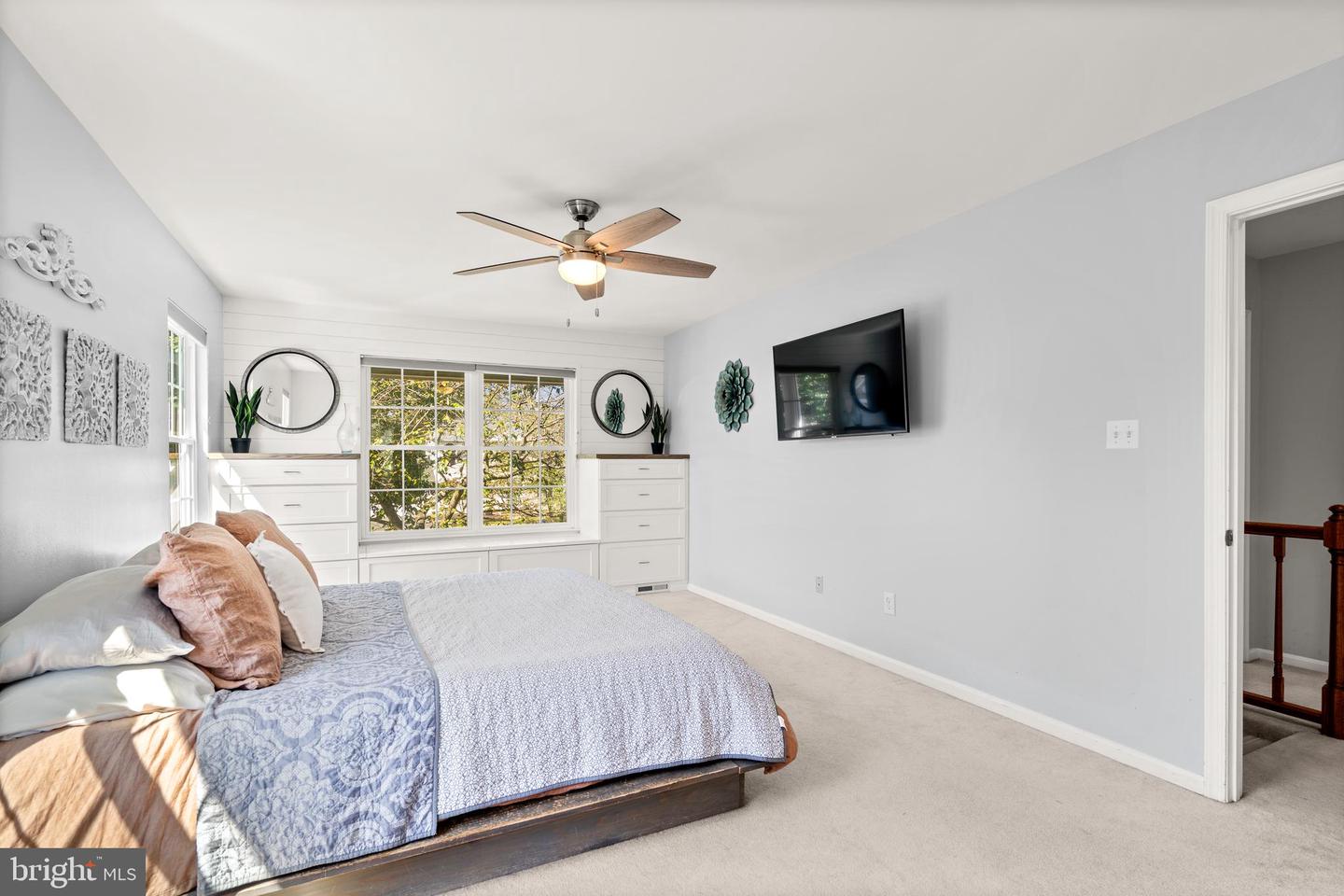 12127 EDDYSPARK DR, HERNDON, Virginia 20170, 5 Bedrooms Bedrooms, ,3 BathroomsBathrooms,Residential,For sale,12127 EDDYSPARK DR,VAFX2274002 MLS # VAFX2274002
