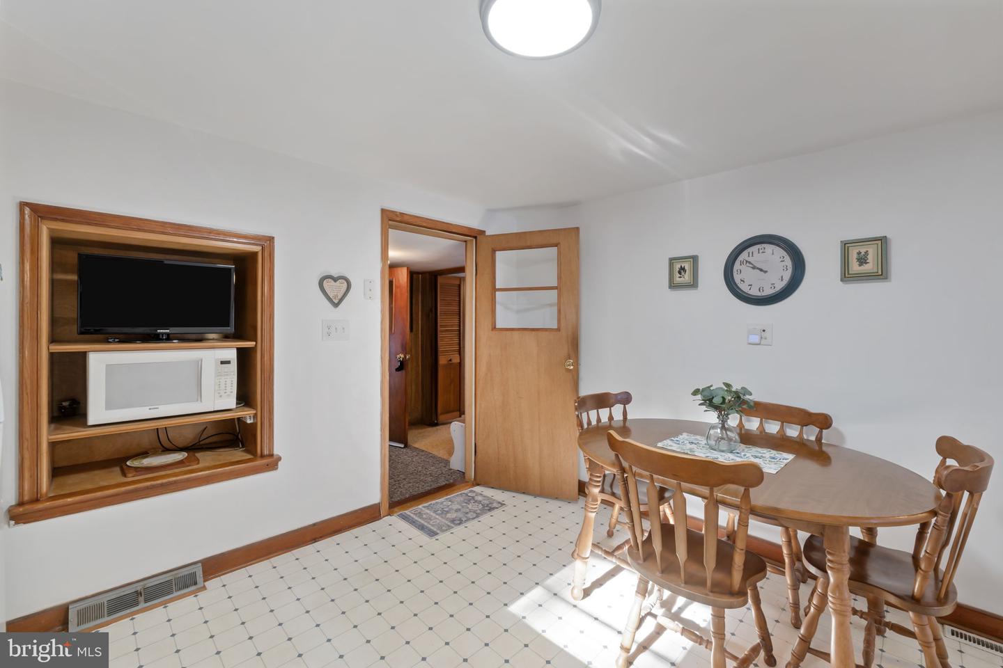 18714 MONROVIA RD, ORANGE, Virginia 22960, 2 Bedrooms Bedrooms, ,1 BathroomBathrooms,Residential,For sale,18714 MONROVIA RD,VAOR2012536 MLS # VAOR2012536