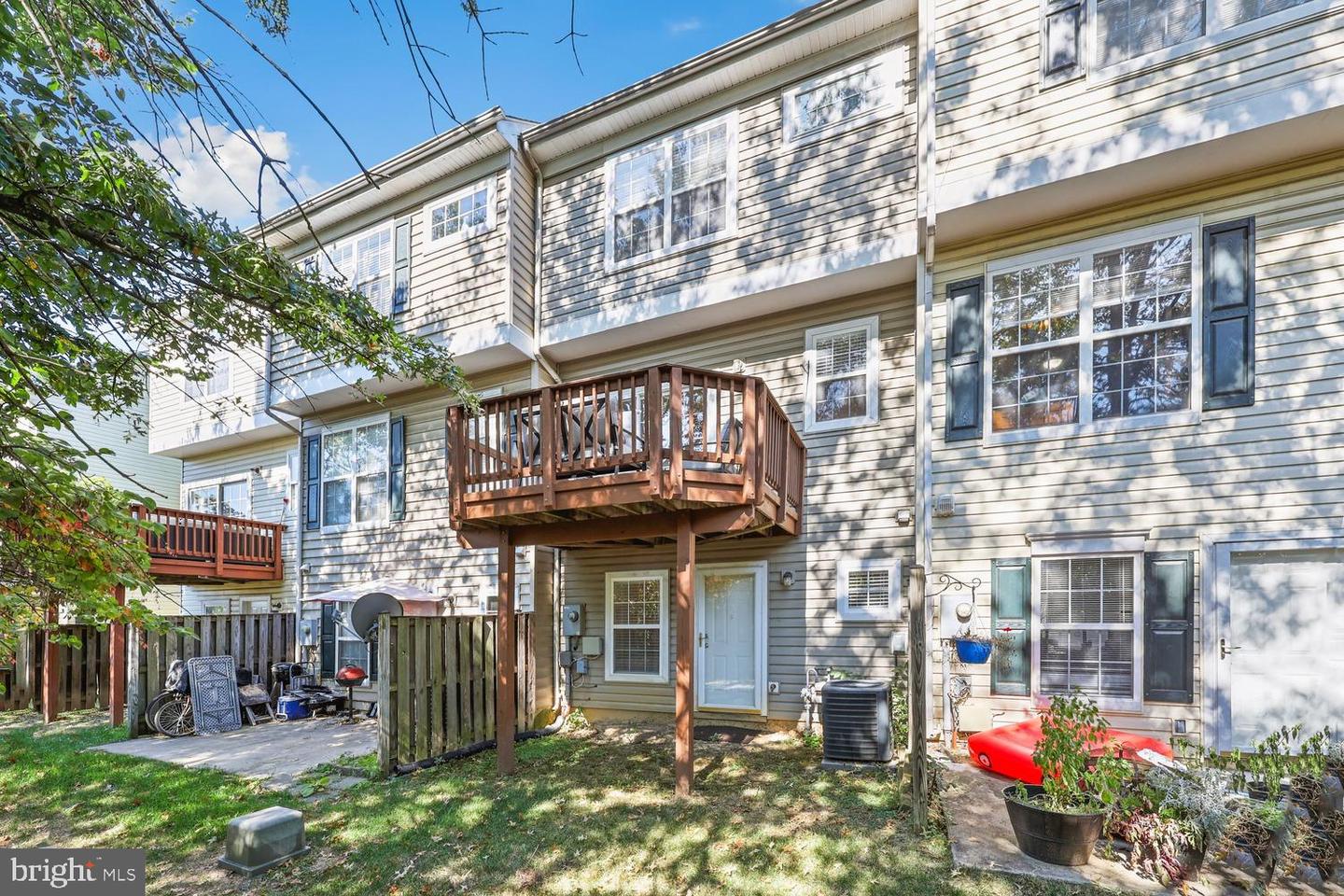 23110 BLACKTHORN SQ, STERLING, Virginia 20166, 3 Bedrooms Bedrooms, ,3 BathroomsBathrooms,Residential,For sale,23110 BLACKTHORN SQ,VALO2105302 MLS # VALO2105302