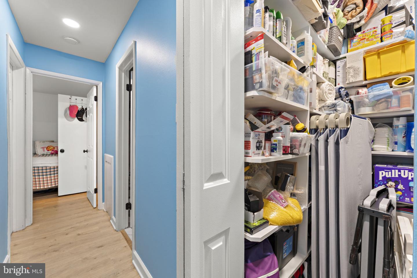 5913 MAYFLOWER CT #101, ALEXANDRIA, Virginia 22312, 2 Bedrooms Bedrooms, 4 Rooms Rooms,1 BathroomBathrooms,Residential,For sale,5913 MAYFLOWER CT #101,VAAX2049352 MLS # VAAX2049352