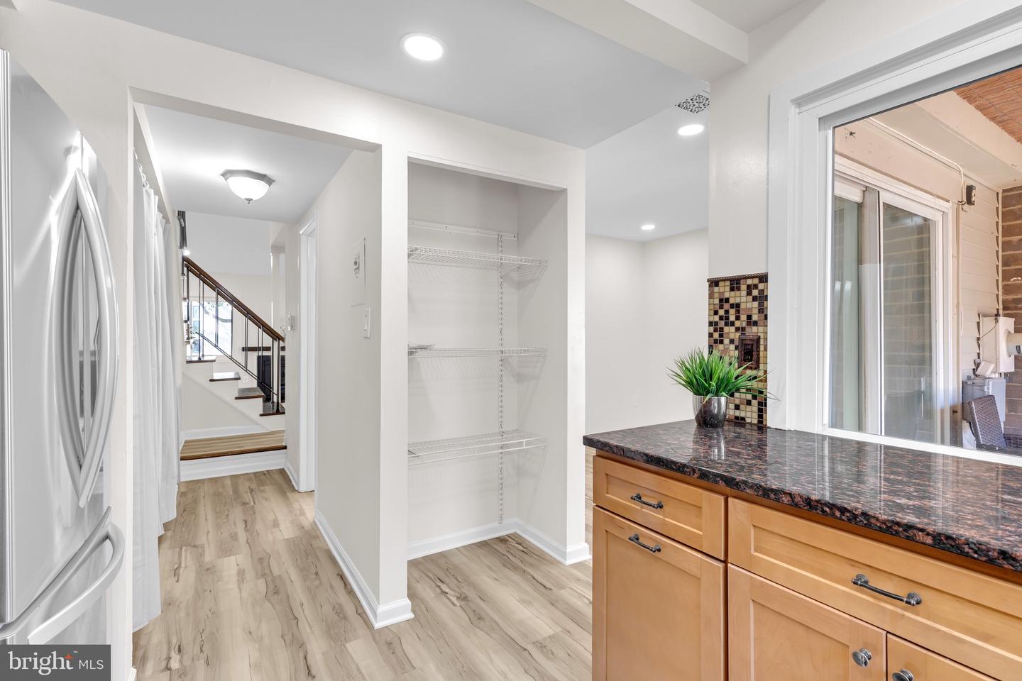2203 SAUNDERS DR, HERNDON, Virginia 20170, 2 Bedrooms Bedrooms, ,1 BathroomBathrooms,Residential,For sale,2203 SAUNDERS DR,VAFX2265900 MLS # VAFX2265900