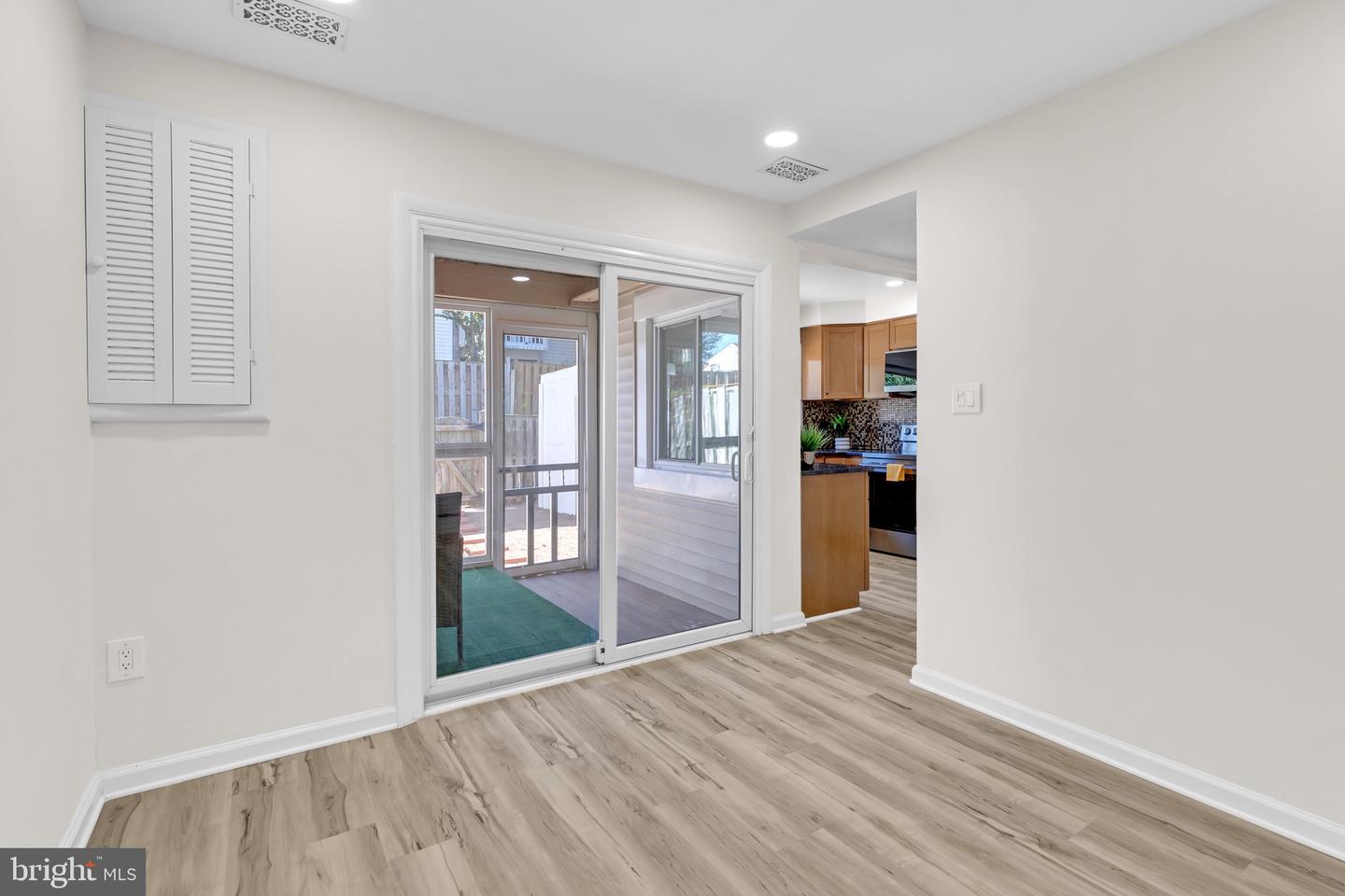 2203 SAUNDERS DR, HERNDON, Virginia 20170, 2 Bedrooms Bedrooms, ,1 BathroomBathrooms,Residential,For sale,2203 SAUNDERS DR,VAFX2265900 MLS # VAFX2265900