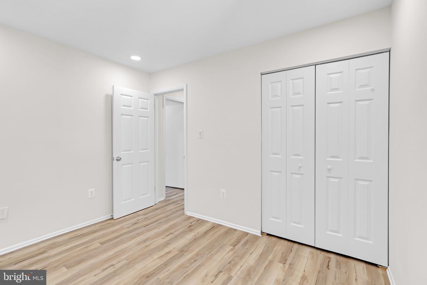 2203 SAUNDERS DR, HERNDON, Virginia 20170, 2 Bedrooms Bedrooms, ,1 BathroomBathrooms,Residential,For sale,2203 SAUNDERS DR,VAFX2265900 MLS # VAFX2265900