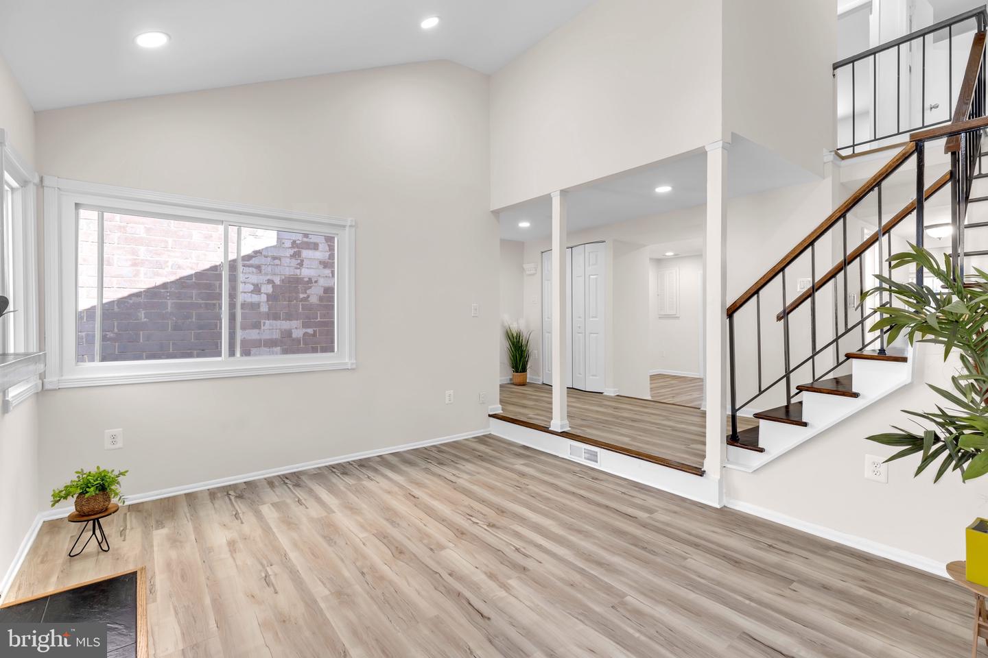 2203 SAUNDERS DR, HERNDON, Virginia 20170, 2 Bedrooms Bedrooms, ,1 BathroomBathrooms,Residential,For sale,2203 SAUNDERS DR,VAFX2265900 MLS # VAFX2265900