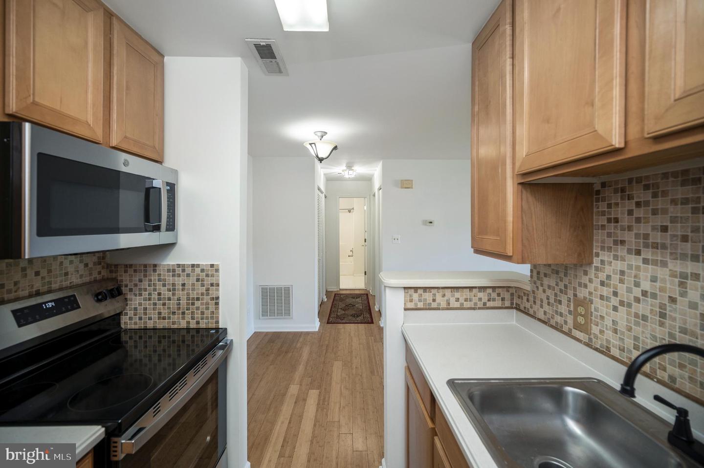 15 FERN OAK CIR #15202, STAFFORD, Virginia 22554, 2 Bedrooms Bedrooms, 3 Rooms Rooms,1 BathroomBathrooms,Residential,For sale,15 FERN OAK CIR #15202,VAST2042928 MLS # VAST2042928