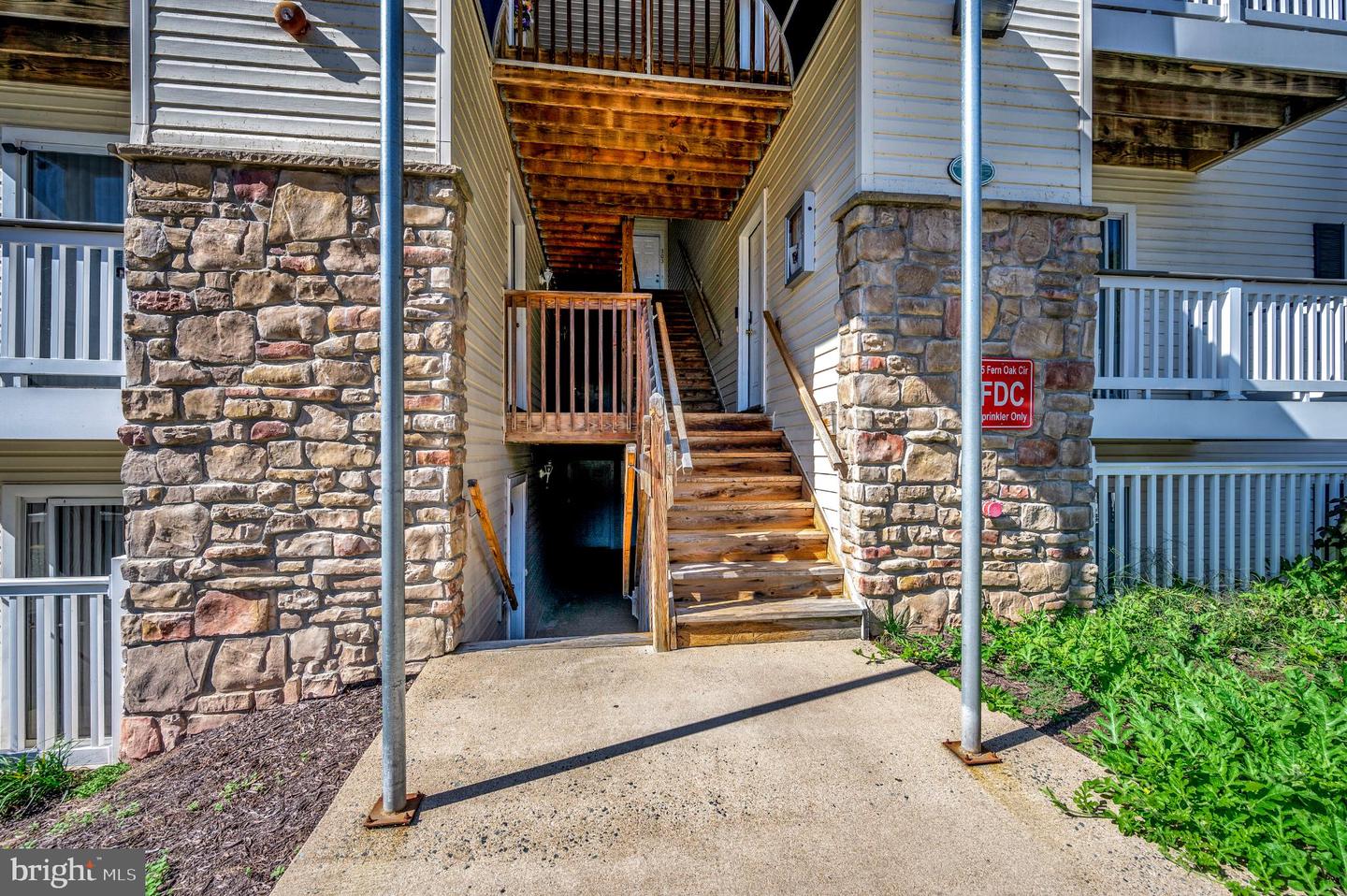 15 FERN OAK CIR #15202, STAFFORD, Virginia 22554, 2 Bedrooms Bedrooms, 3 Rooms Rooms,1 BathroomBathrooms,Residential,For sale,15 FERN OAK CIR #15202,VAST2042928 MLS # VAST2042928