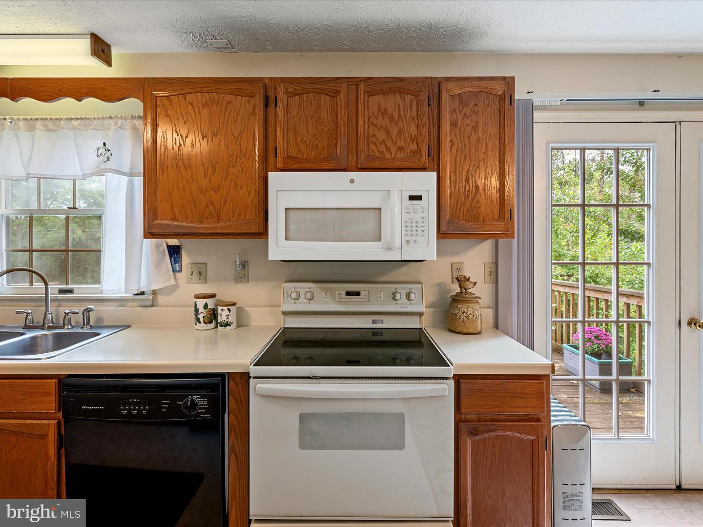 611 TUDOR DR, WINCHESTER, Virginia 22603, 3 Bedrooms Bedrooms, 10 Rooms Rooms,2 BathroomsBathrooms,Residential,For sale,611 TUDOR DR,VAFV2037126 MLS # VAFV2037126