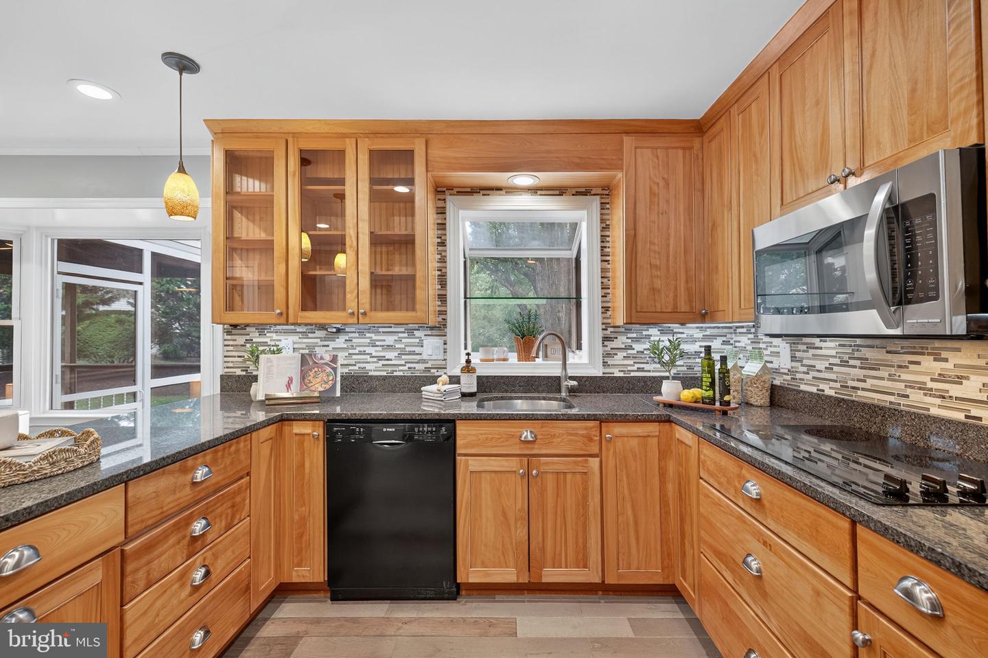 3613 GREAT LAUREL LN, FAIRFAX, Virginia 22033, 4 Bedrooms Bedrooms, ,3 BathroomsBathrooms,Residential,For sale,3613 GREAT LAUREL LN,VAFX2273204 MLS # VAFX2273204
