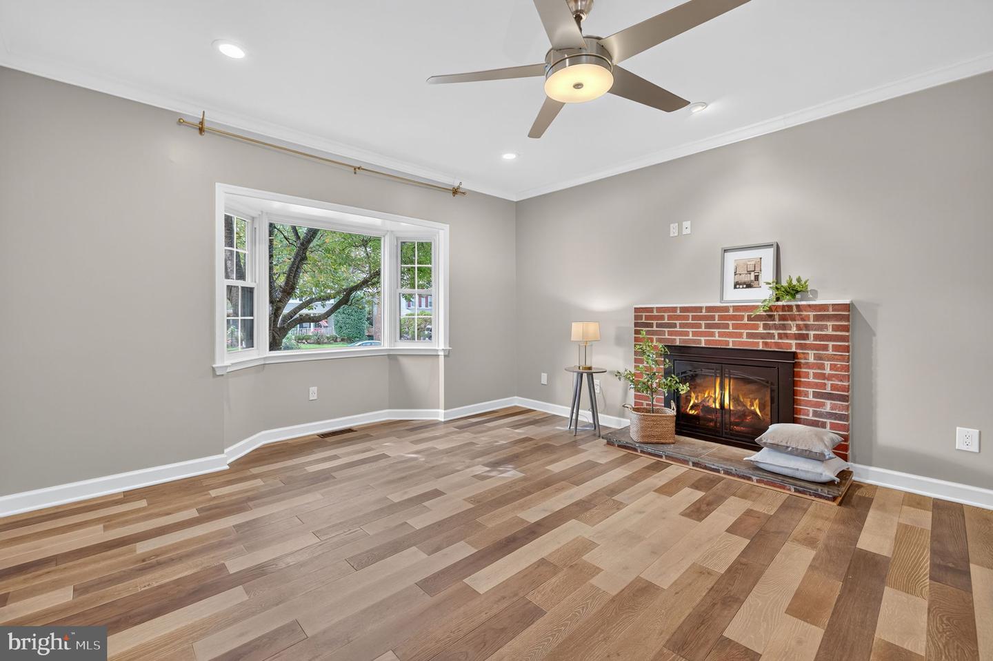 3613 GREAT LAUREL LN, FAIRFAX, Virginia 22033, 4 Bedrooms Bedrooms, ,3 BathroomsBathrooms,Residential,For sale,3613 GREAT LAUREL LN,VAFX2273204 MLS # VAFX2273204