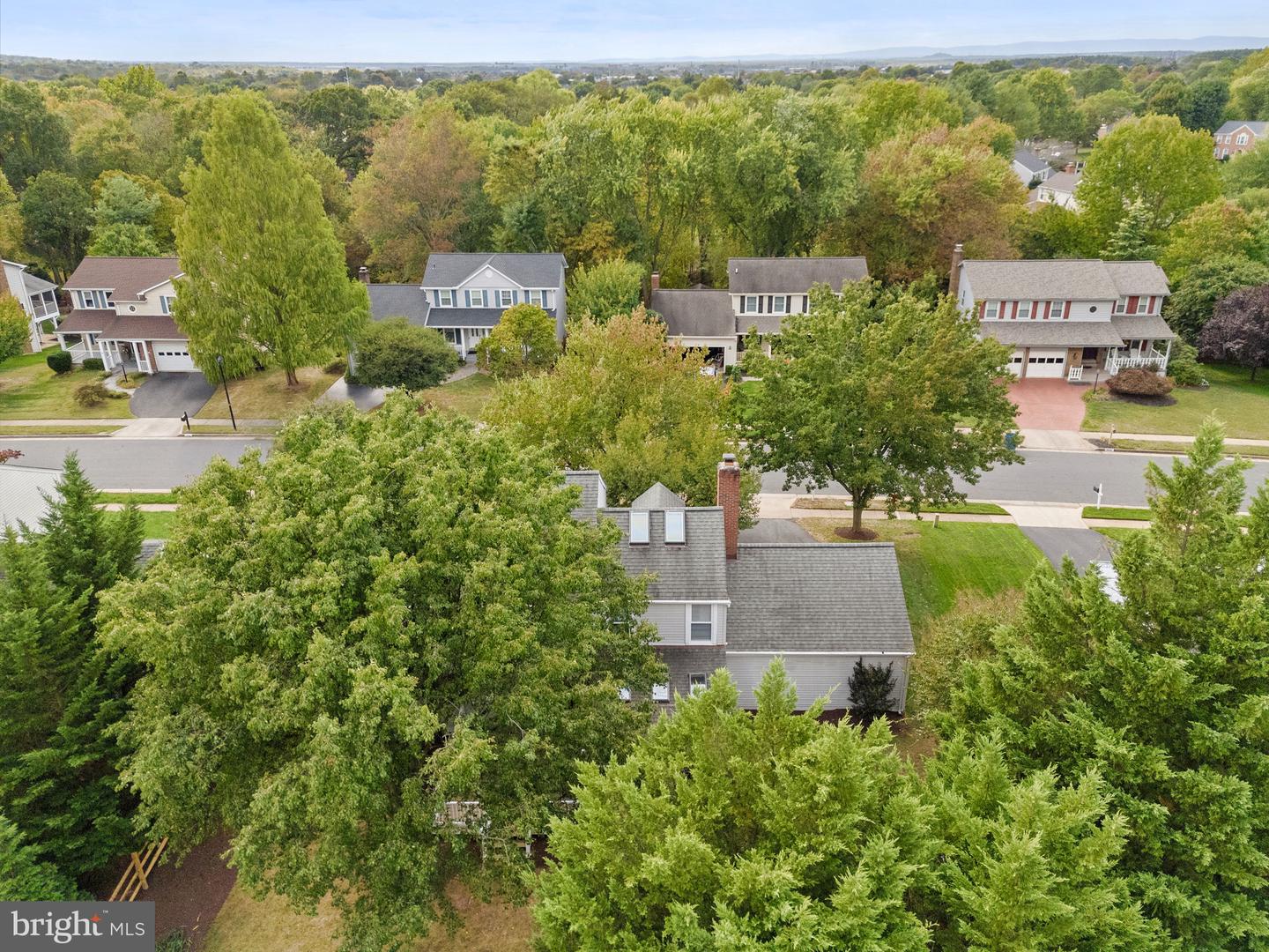 3613 GREAT LAUREL LN, FAIRFAX, Virginia 22033, 4 Bedrooms Bedrooms, ,3 BathroomsBathrooms,Residential,For sale,3613 GREAT LAUREL LN,VAFX2273204 MLS # VAFX2273204