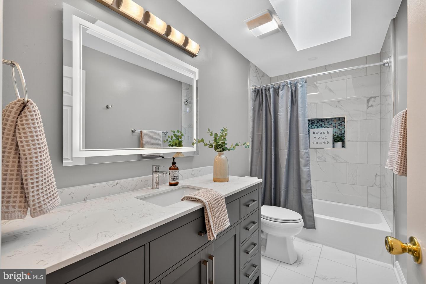 3613 GREAT LAUREL LN, FAIRFAX, Virginia 22033, 4 Bedrooms Bedrooms, ,3 BathroomsBathrooms,Residential,For sale,3613 GREAT LAUREL LN,VAFX2273204 MLS # VAFX2273204