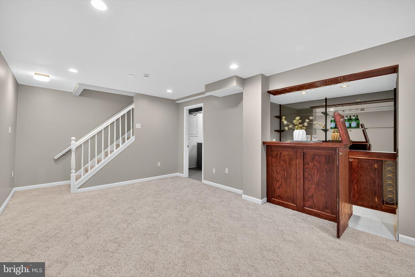 3613 GREAT LAUREL LN, FAIRFAX, Virginia 22033, 4 Bedrooms Bedrooms, ,3 BathroomsBathrooms,Residential,For sale,3613 GREAT LAUREL LN,VAFX2273204 MLS # VAFX2273204