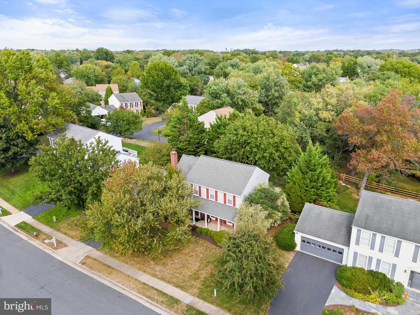 3613 GREAT LAUREL LN, FAIRFAX, Virginia 22033, 4 Bedrooms Bedrooms, ,3 BathroomsBathrooms,Residential,For sale,3613 GREAT LAUREL LN,VAFX2273204 MLS # VAFX2273204