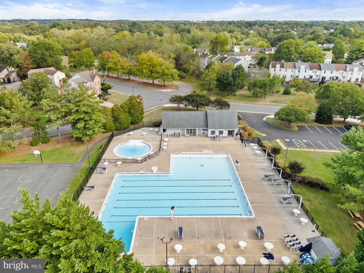 3613 GREAT LAUREL LN, FAIRFAX, Virginia 22033, 4 Bedrooms Bedrooms, ,3 BathroomsBathrooms,Residential,For sale,3613 GREAT LAUREL LN,VAFX2273204 MLS # VAFX2273204