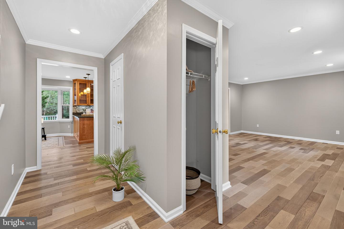 3613 GREAT LAUREL LN, FAIRFAX, Virginia 22033, 4 Bedrooms Bedrooms, ,3 BathroomsBathrooms,Residential,For sale,3613 GREAT LAUREL LN,VAFX2273204 MLS # VAFX2273204