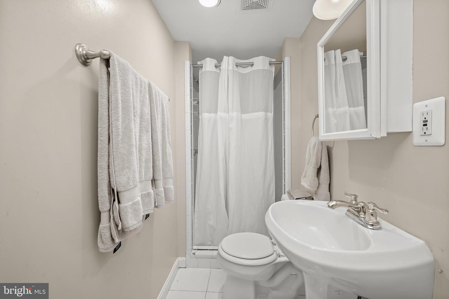 1906 37TH ST NW, WASHINGTON, District Of Columbia 20007, 3 Bedrooms Bedrooms, ,3 BathroomsBathrooms,Residential,For sale,1906 37TH ST NW,DCDC2226362 MLS # DCDC2226362 1906 37TH ST NW, WASHINGTON, District Of Columbia 20007, 3 Bedrooms Bedrooms, ,3 BathroomsBathrooms,Residential,For sale,1906 37TH ST NW,DCDC2226362 MLS # DCDC2226362