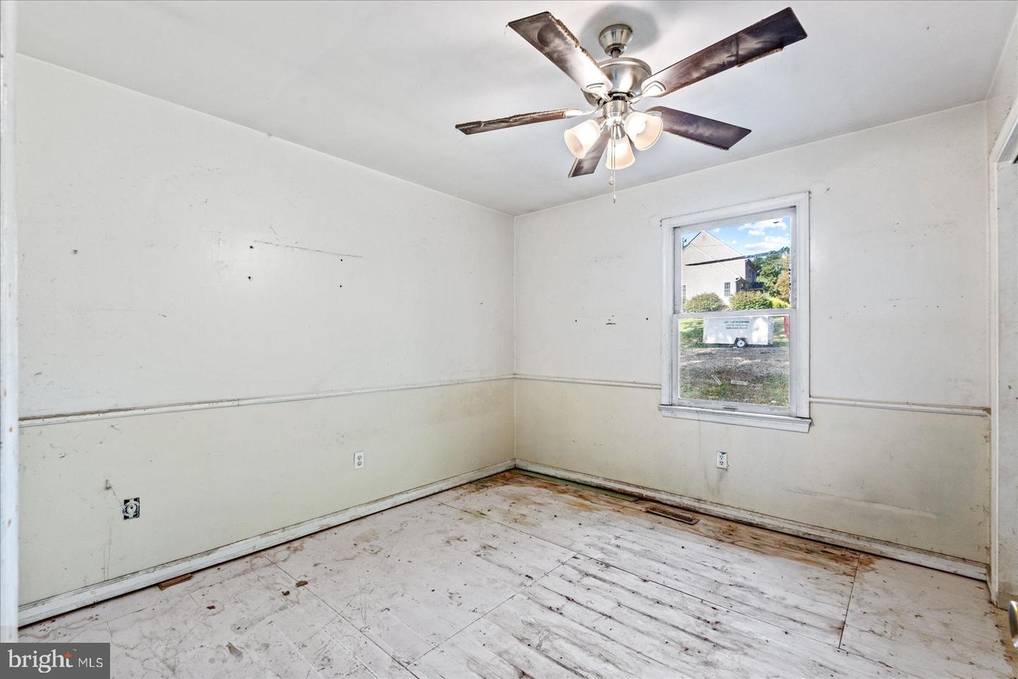 10711 ANN DAVIS DR, FREDERICKSBURG, Virginia 22408, 5 Bedrooms Bedrooms, ,3 BathroomsBathrooms,Residential,For sale,10711 ANN DAVIS DR,VASP2036878 MLS # VASP2036878