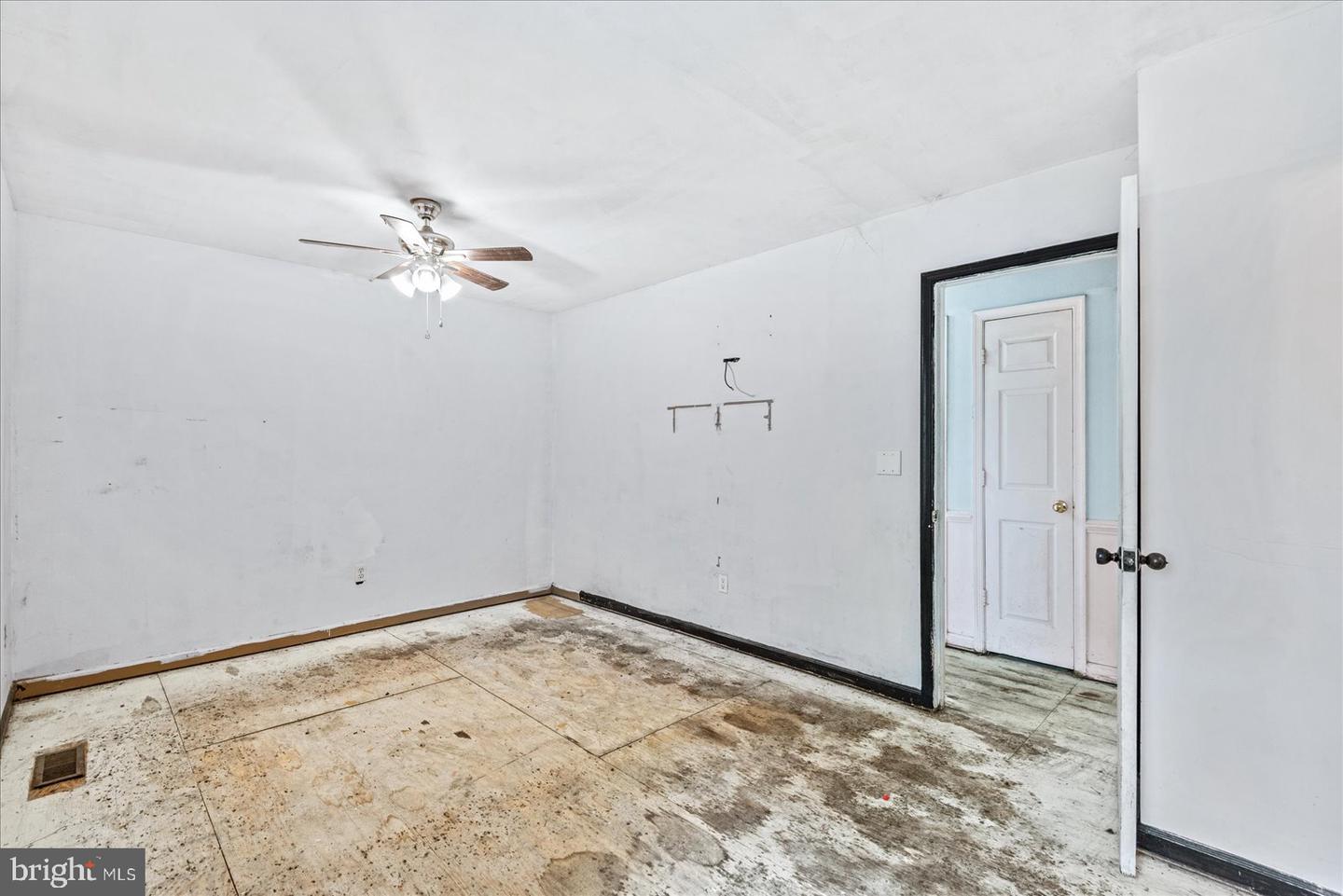 10711 ANN DAVIS DR, FREDERICKSBURG, Virginia 22408, 5 Bedrooms Bedrooms, ,3 BathroomsBathrooms,Residential,For sale,10711 ANN DAVIS DR,VASP2036878 MLS # VASP2036878