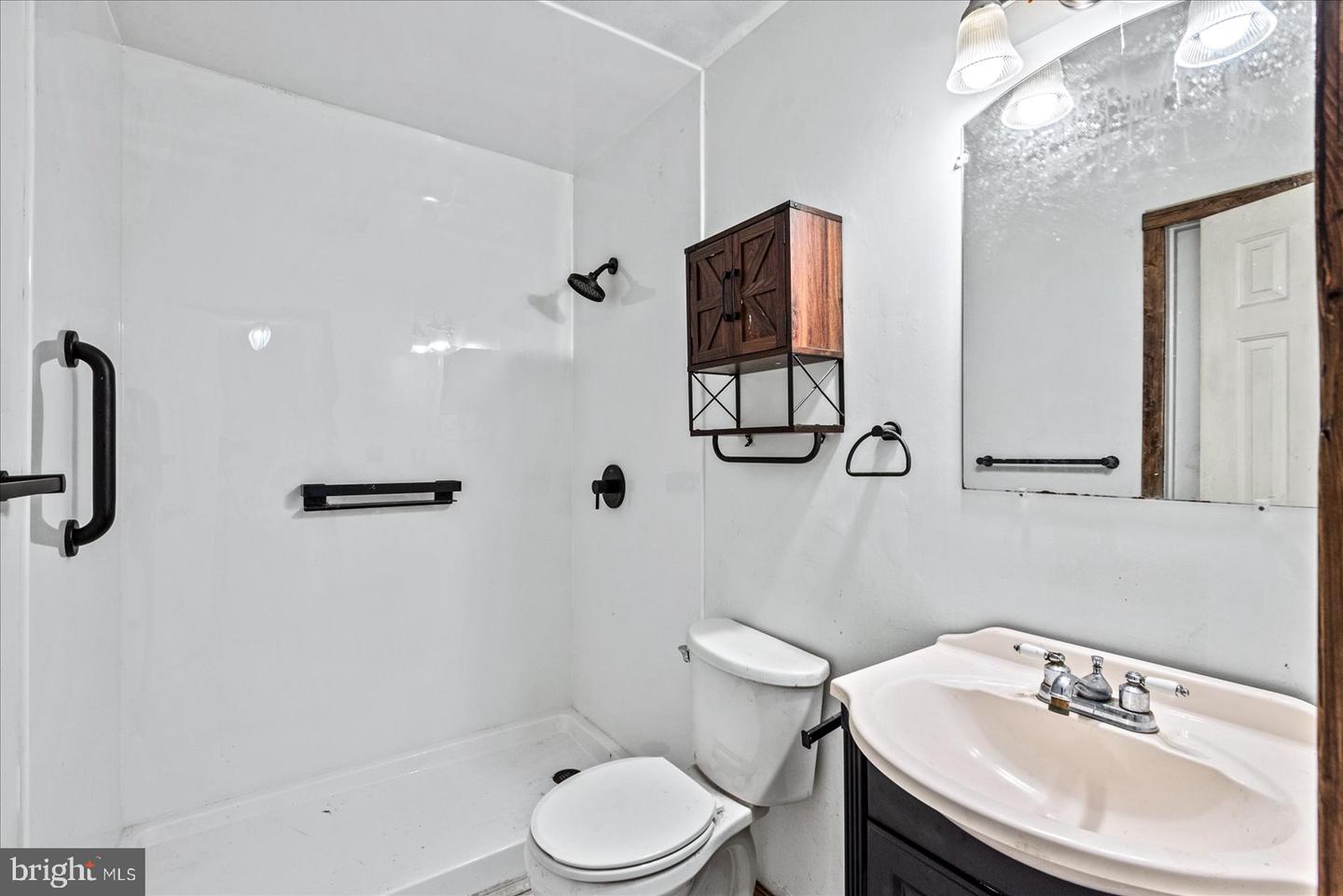 10711 ANN DAVIS DR, FREDERICKSBURG, Virginia 22408, 5 Bedrooms Bedrooms, ,3 BathroomsBathrooms,Residential,For sale,10711 ANN DAVIS DR,VASP2036878 MLS # VASP2036878