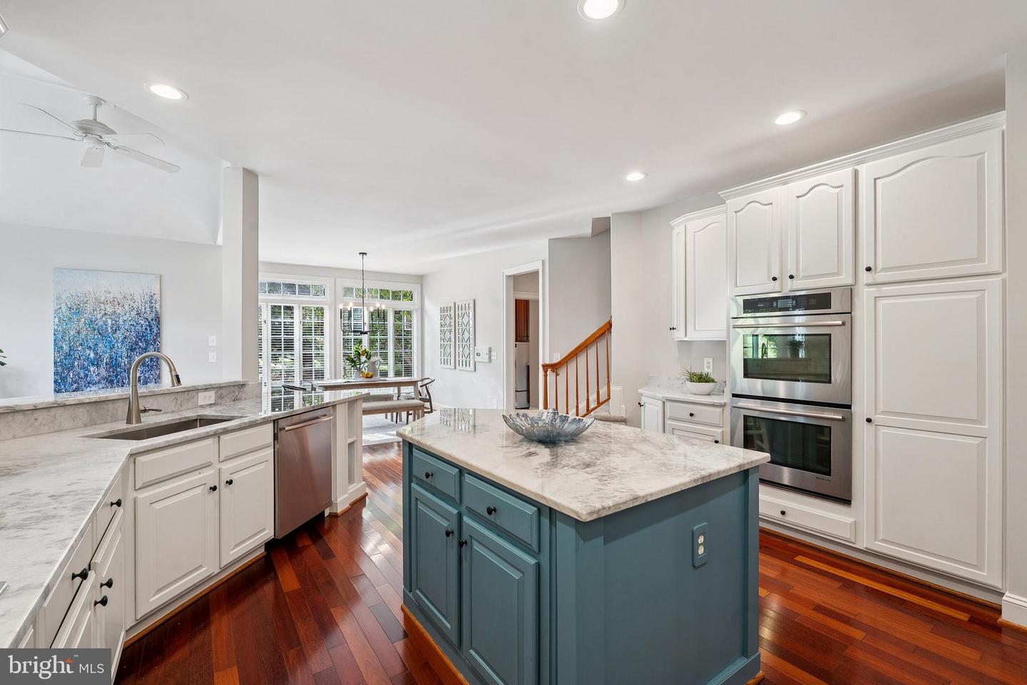 10907 GREAT POINT CT, GREAT FALLS, Virginia 22066, 5 Bedrooms Bedrooms, ,4 BathroomsBathrooms,Residential,For sale,10907 GREAT POINT CT,VAFX2274272 MLS # VAFX2274272