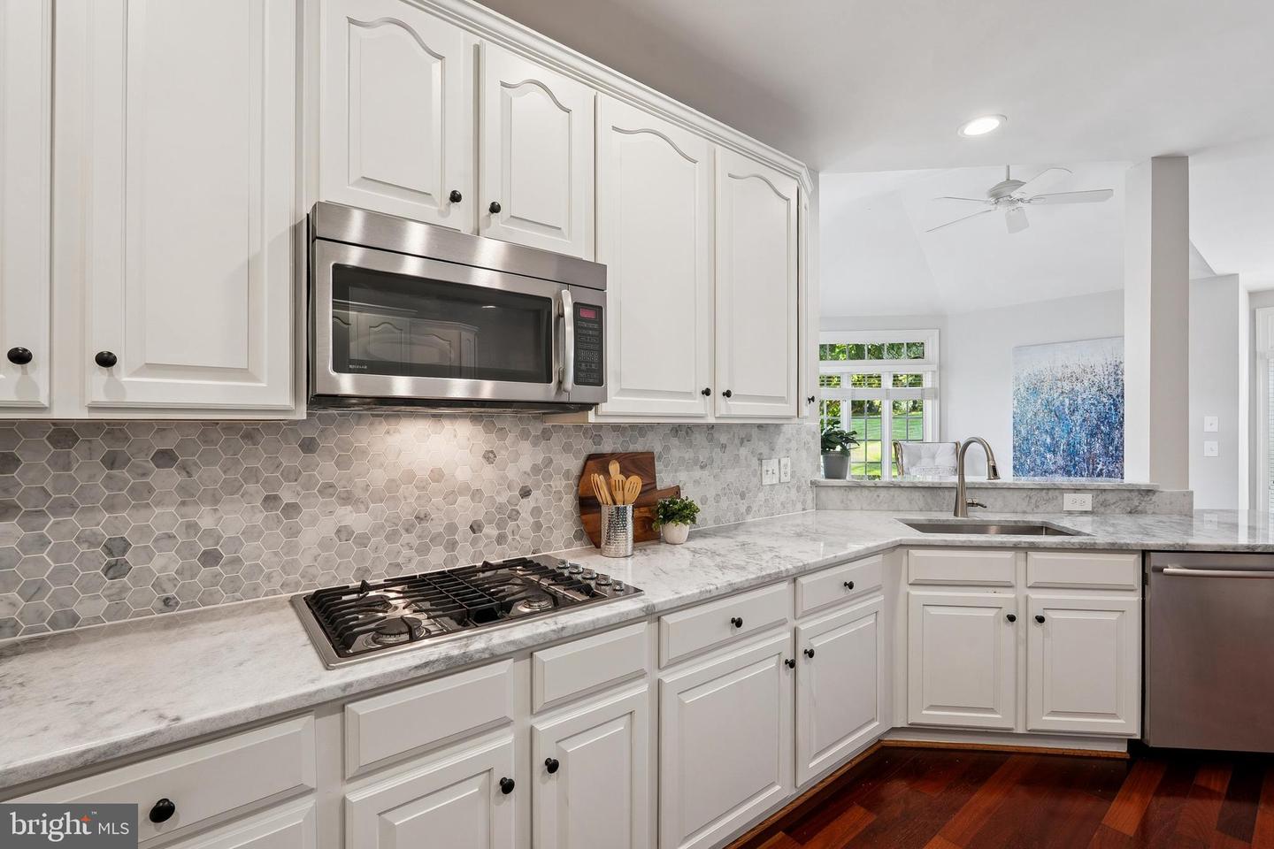 10907 GREAT POINT CT, GREAT FALLS, Virginia 22066, 5 Bedrooms Bedrooms, ,4 BathroomsBathrooms,Residential,For sale,10907 GREAT POINT CT,VAFX2274272 MLS # VAFX2274272