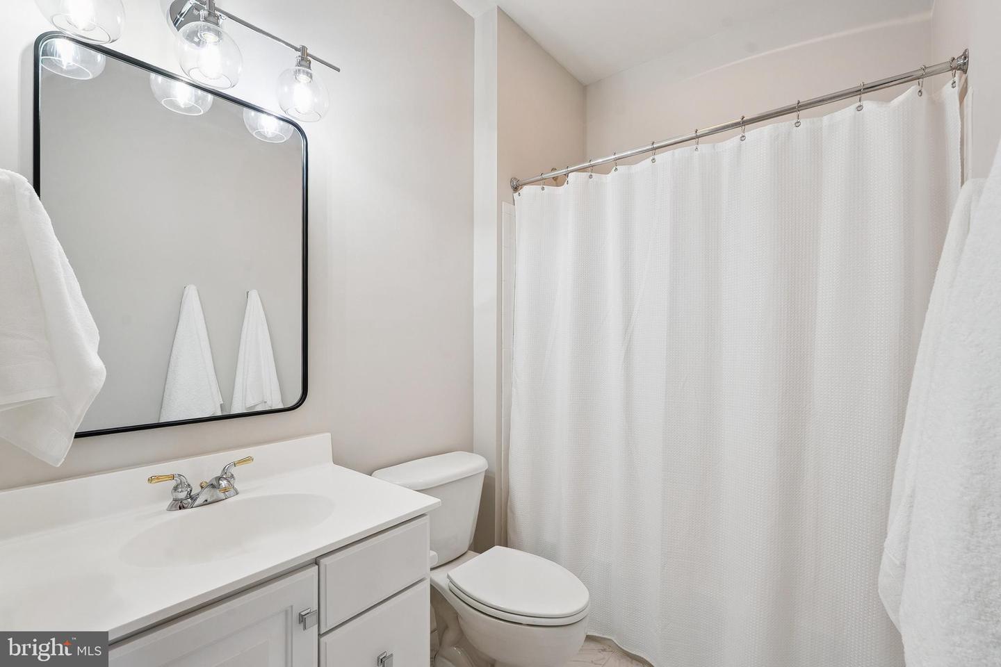 10907 GREAT POINT CT, GREAT FALLS, Virginia 22066, 5 Bedrooms Bedrooms, ,4 BathroomsBathrooms,Residential,For sale,10907 GREAT POINT CT,VAFX2274272 MLS # VAFX2274272