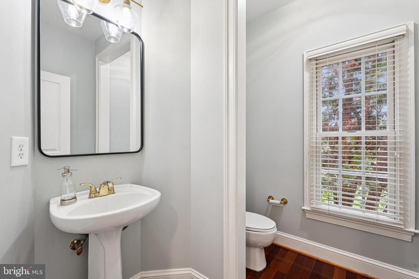 10907 GREAT POINT CT, GREAT FALLS, Virginia 22066, 5 Bedrooms Bedrooms, ,4 BathroomsBathrooms,Residential,For sale,10907 GREAT POINT CT,VAFX2274272 MLS # VAFX2274272