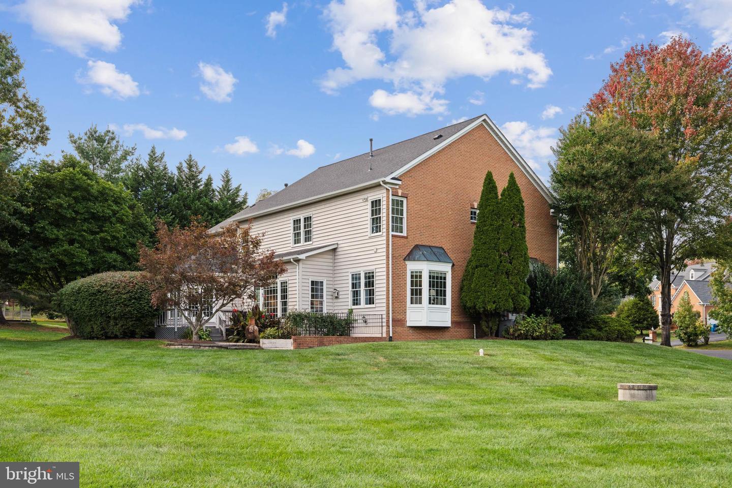10907 GREAT POINT CT, GREAT FALLS, Virginia 22066, 5 Bedrooms Bedrooms, ,4 BathroomsBathrooms,Residential,For sale,10907 GREAT POINT CT,VAFX2274272 MLS # VAFX2274272