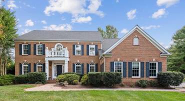 10907 GREAT POINT CT, GREAT FALLS, Virginia 22066, 5 Bedrooms Bedrooms, ,4 BathroomsBathrooms,Residential,For sale,10907 GREAT POINT CT,VAFX2274272 MLS # VAFX2274272